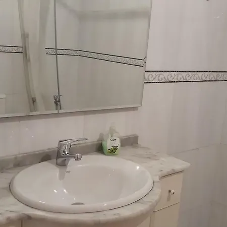 Guida's Place Apartment *